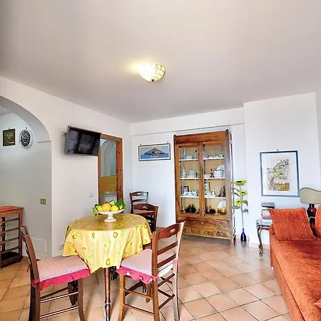 Apartment Sleeps 3 Pool Air Con Wifi *