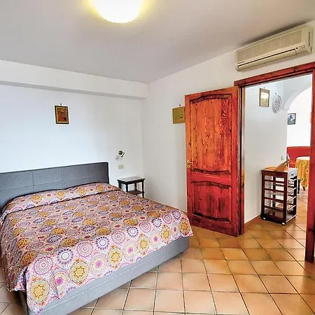 Sleeps 3 Pool Air Con Wifi *